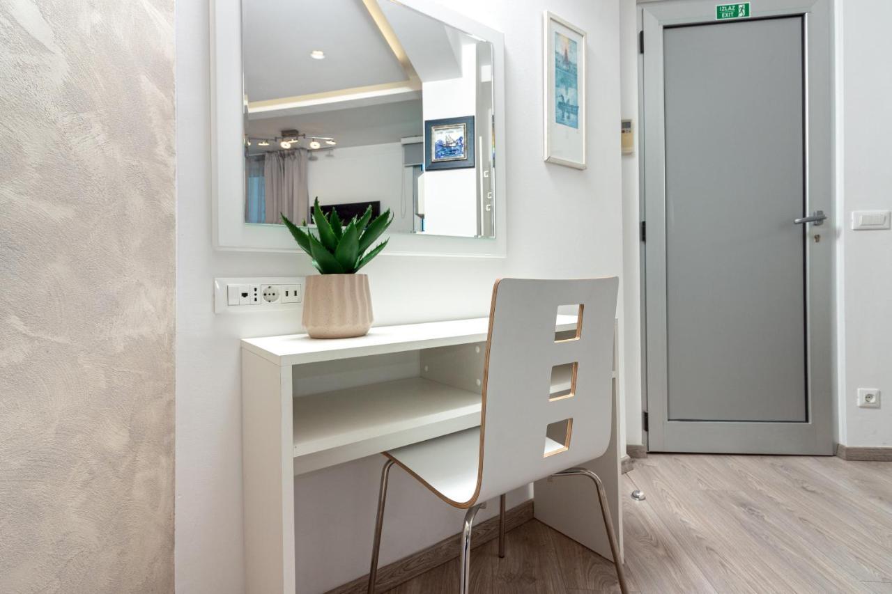 Apartments Lovret Flowers Split Exterior foto