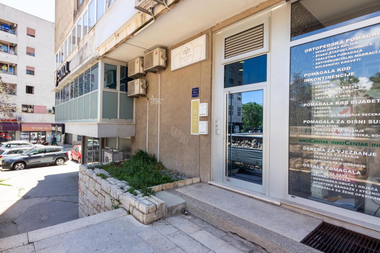 Apartments Lovret Flowers Split Exterior foto